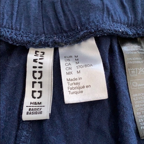 3/$25 🛍 H&M Navy Blue Pajama Shorts - Picture 4 of 8